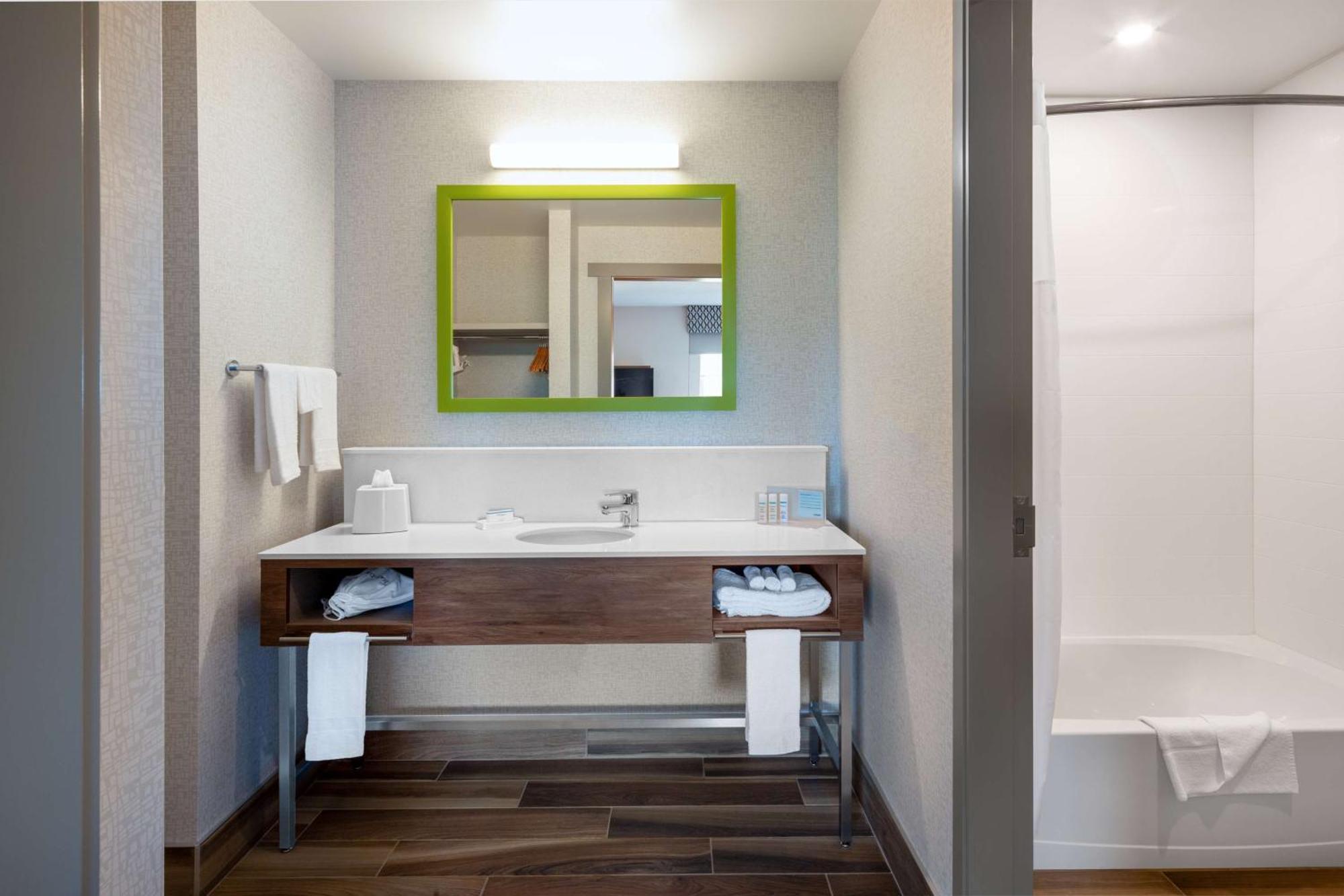 Hampton Inn & Suites Edmonton St. Albert, Ab Ngoại thất bức ảnh